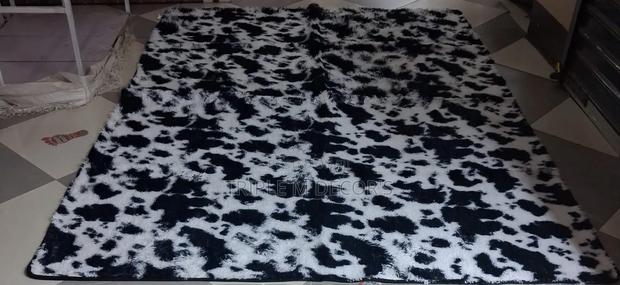 Soft and Classy 7 by 10 Fluffy Carpets