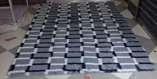 Soft and Classy 7 by 10 Fluffy Carpets - thumbnail 2