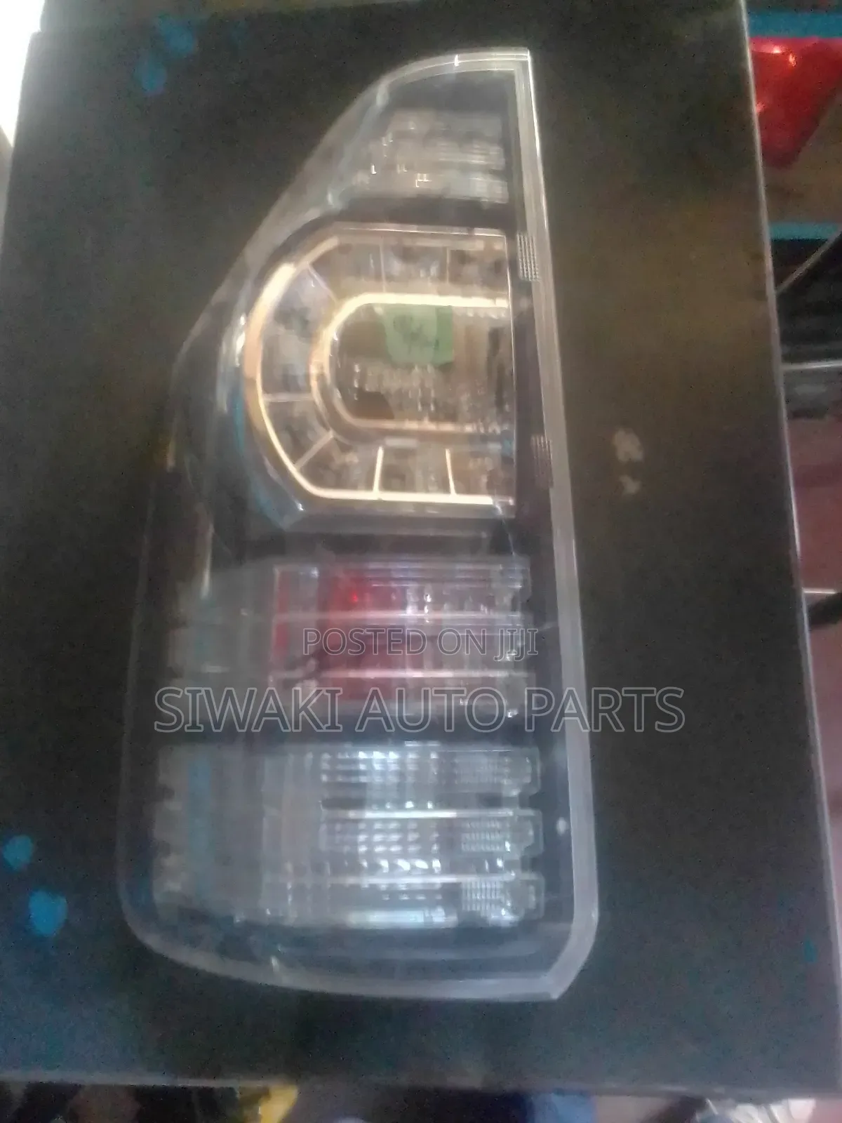 Voxy 2012-2010 Taillight