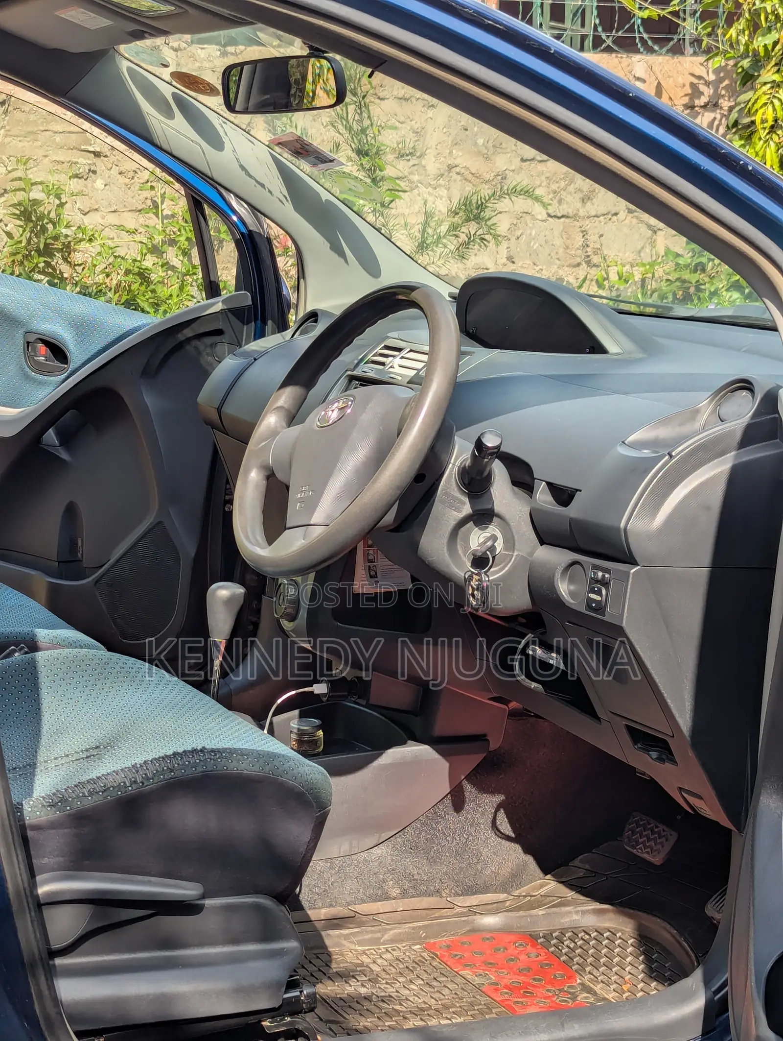 Toyota Vitz 1.3 FWD 3dr 2006 Blue