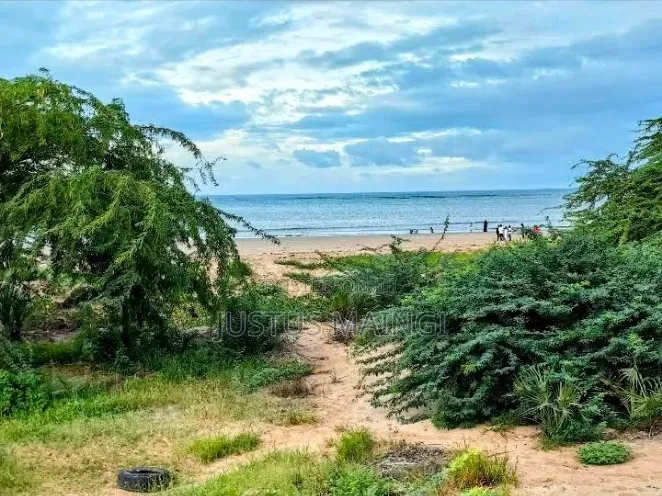 8.9 Acres of Sand Beach Plot for Sale in Malindi.