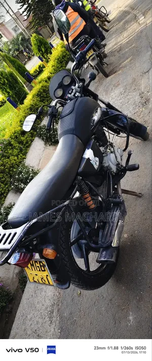 Bajaj Boxer 150 UG 2025 Black