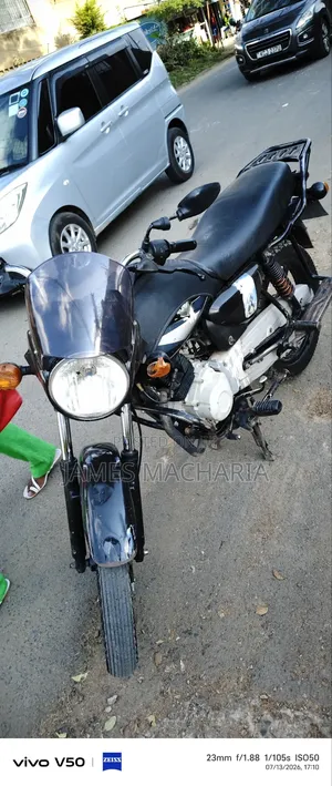 Bajaj Boxer 150 UG 2025 Black