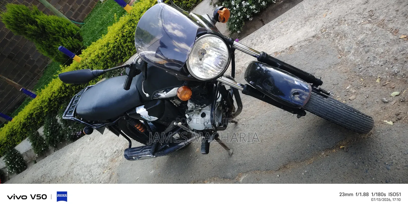 Bajaj Boxer 150 UG 2025 Black