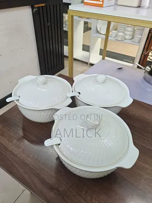 3-Piece 4l Ceramic Serving Bowl Set With Lids - Av