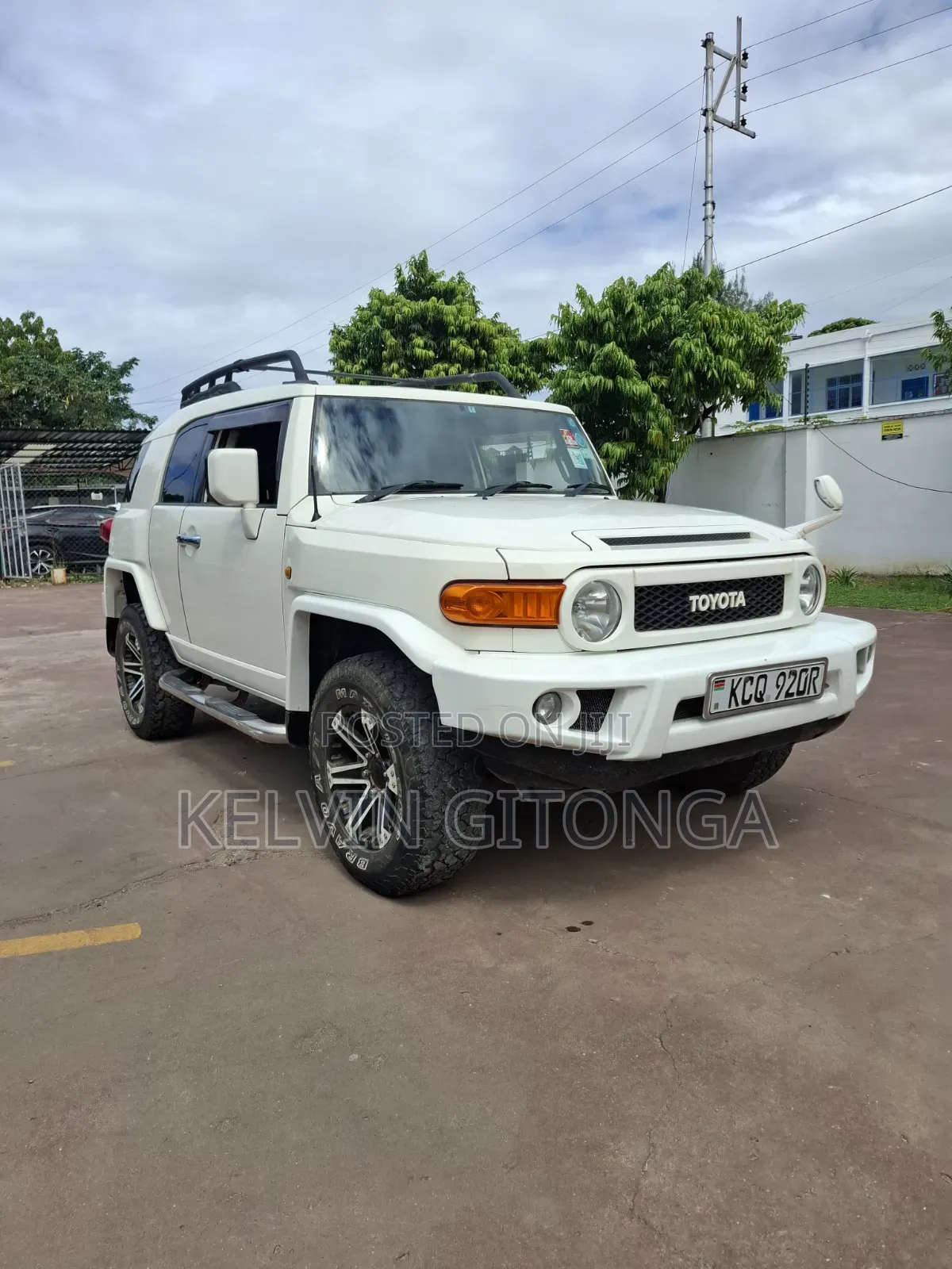 Toyota FJ Cruiser 2013 White