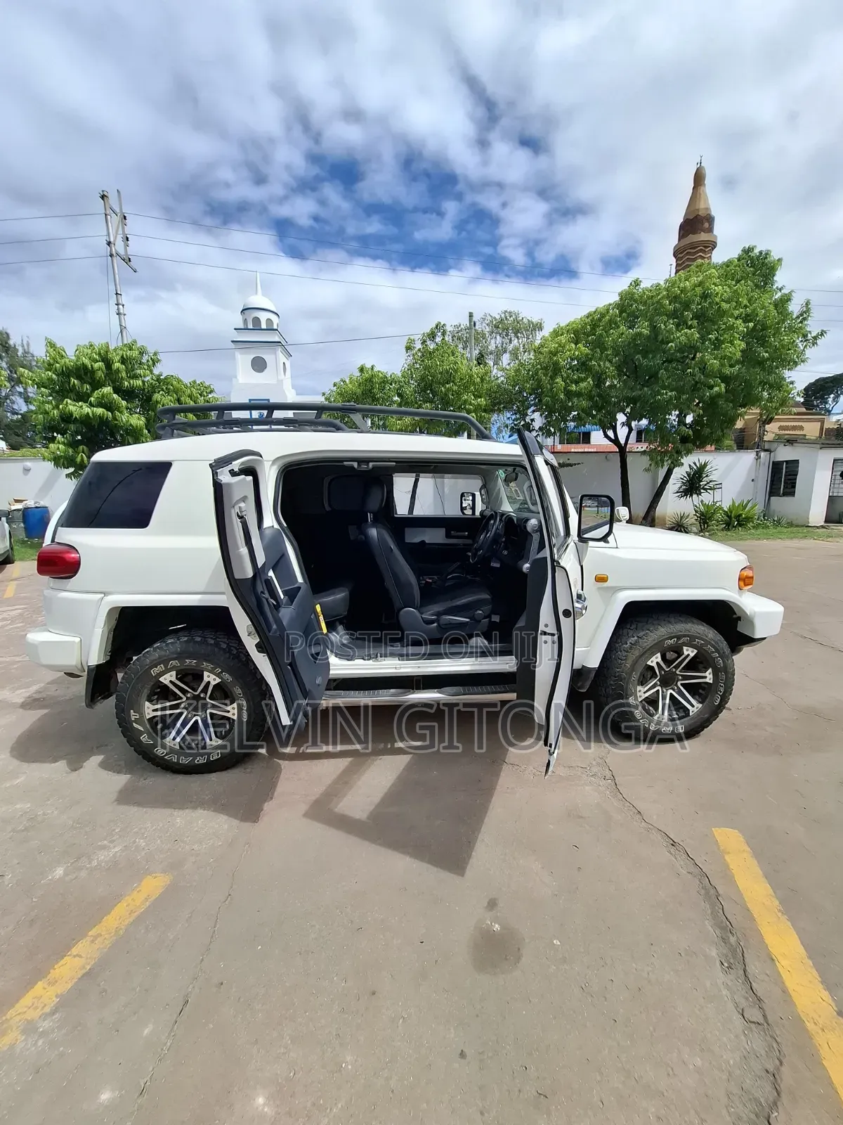 Toyota FJ Cruiser 2013 White