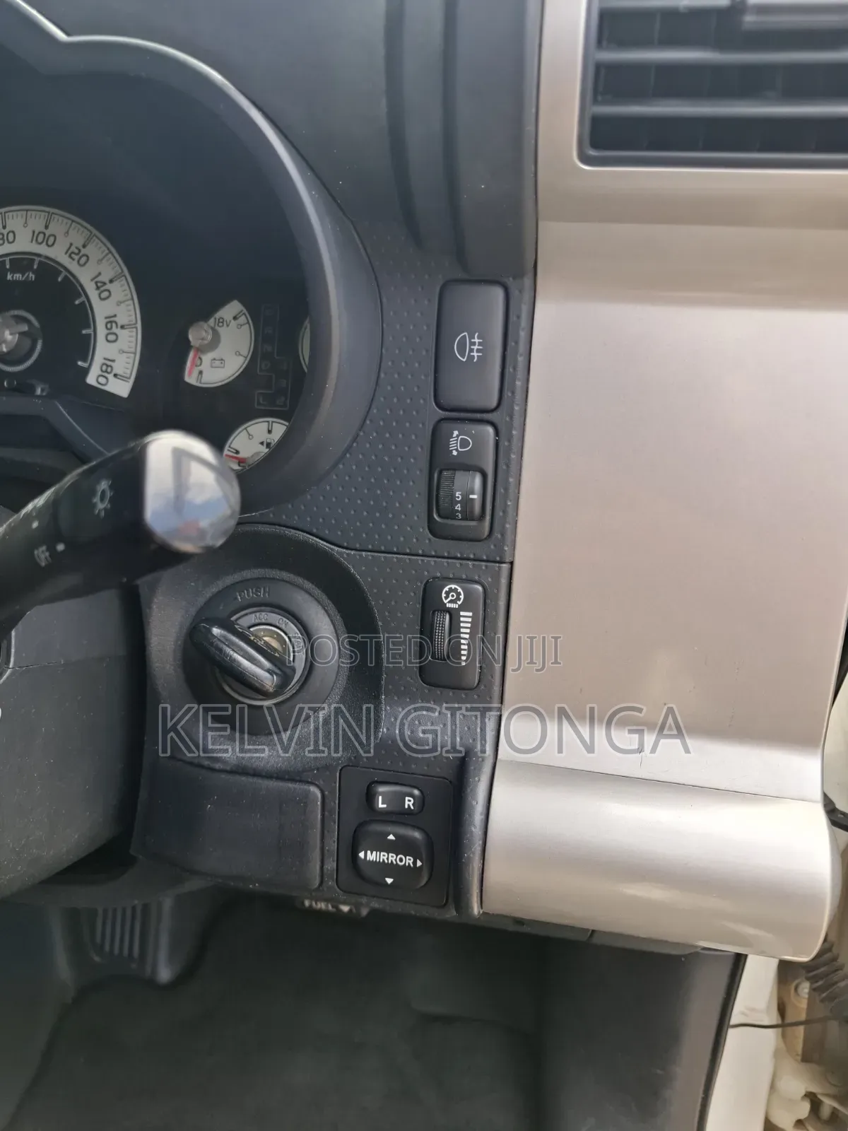Toyota FJ Cruiser 2013 White