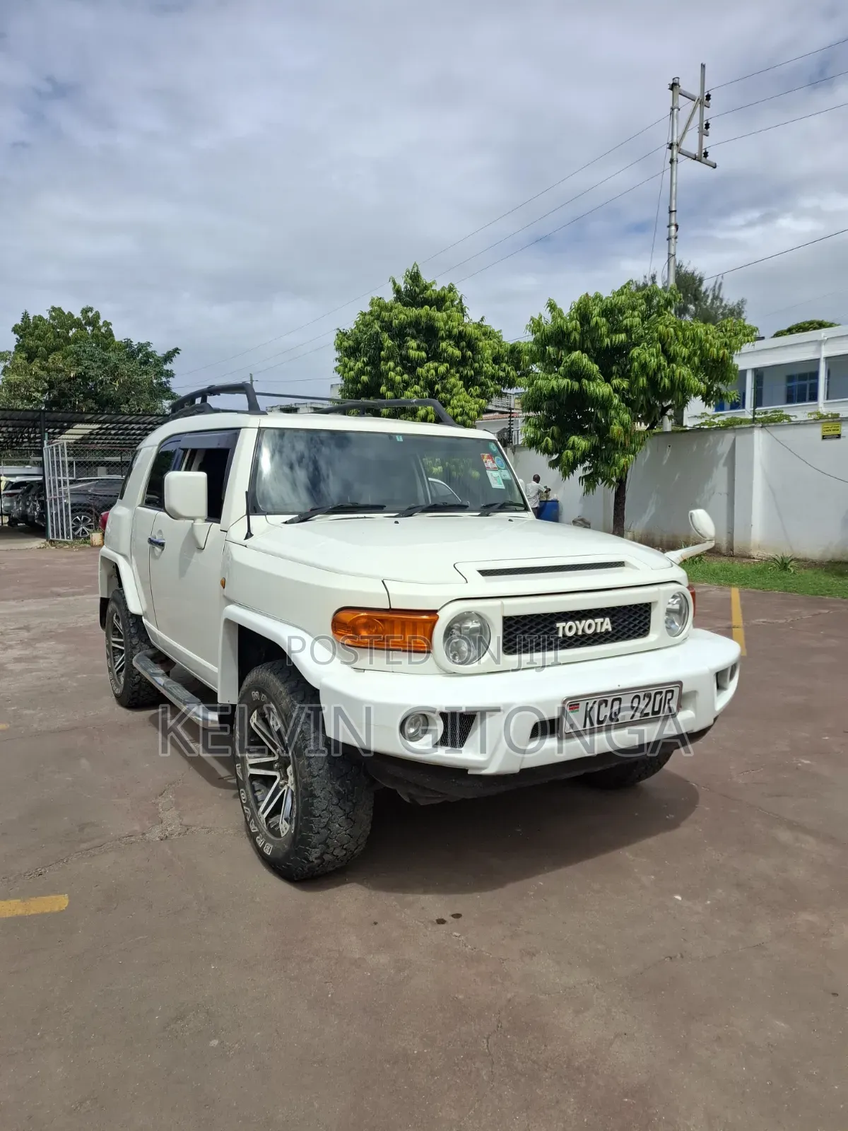 Toyota FJ Cruiser 2013 White