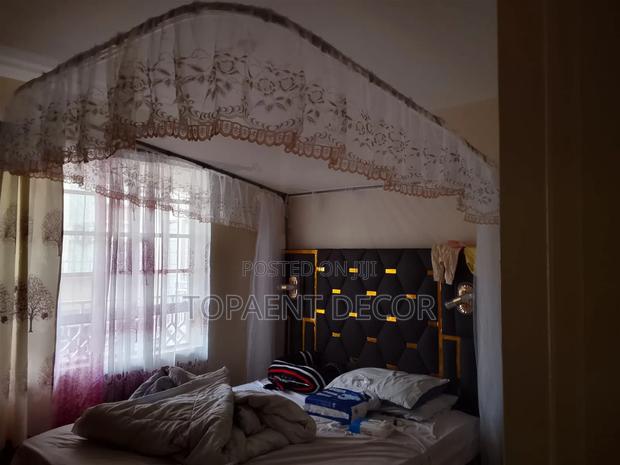 Strong 2 Stands Railed Mosquito Net