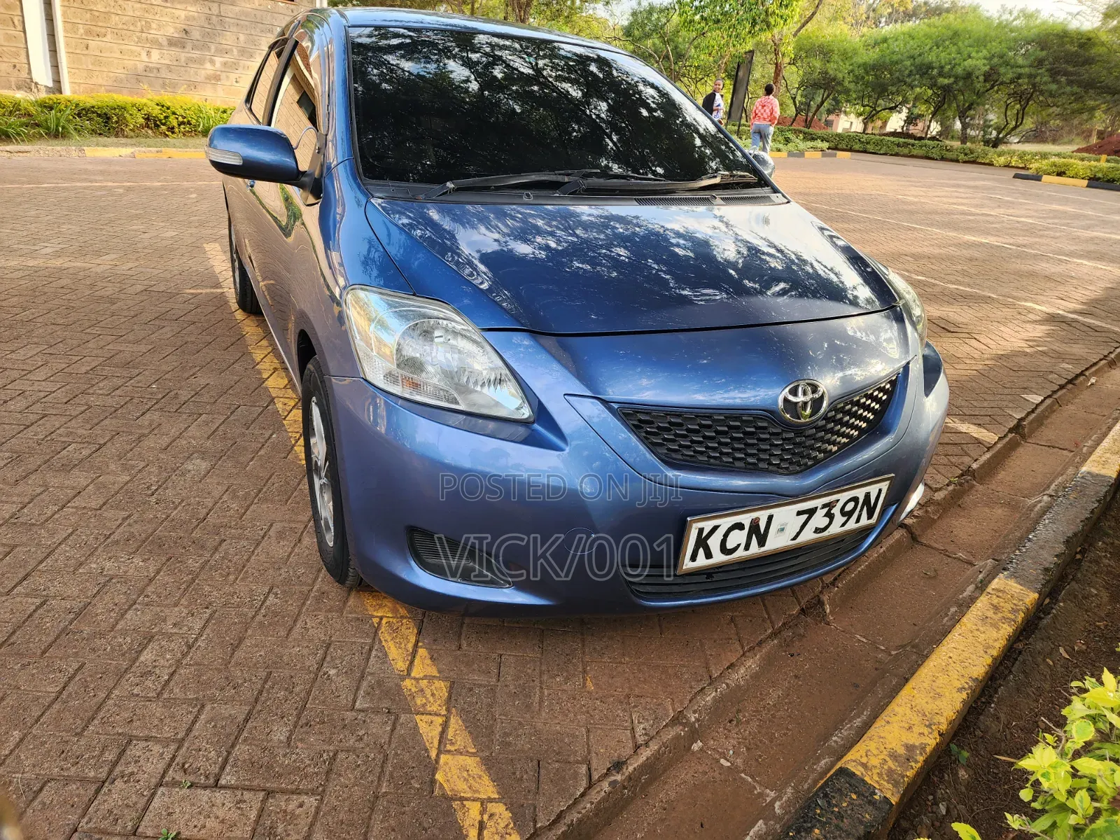 Toyota Belta 2010 Blue