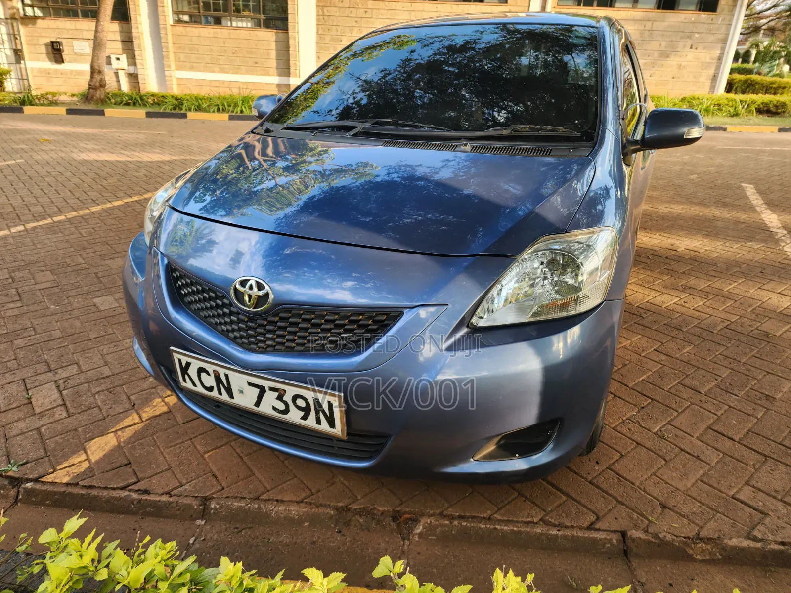 Toyota Belta 2010 Blue