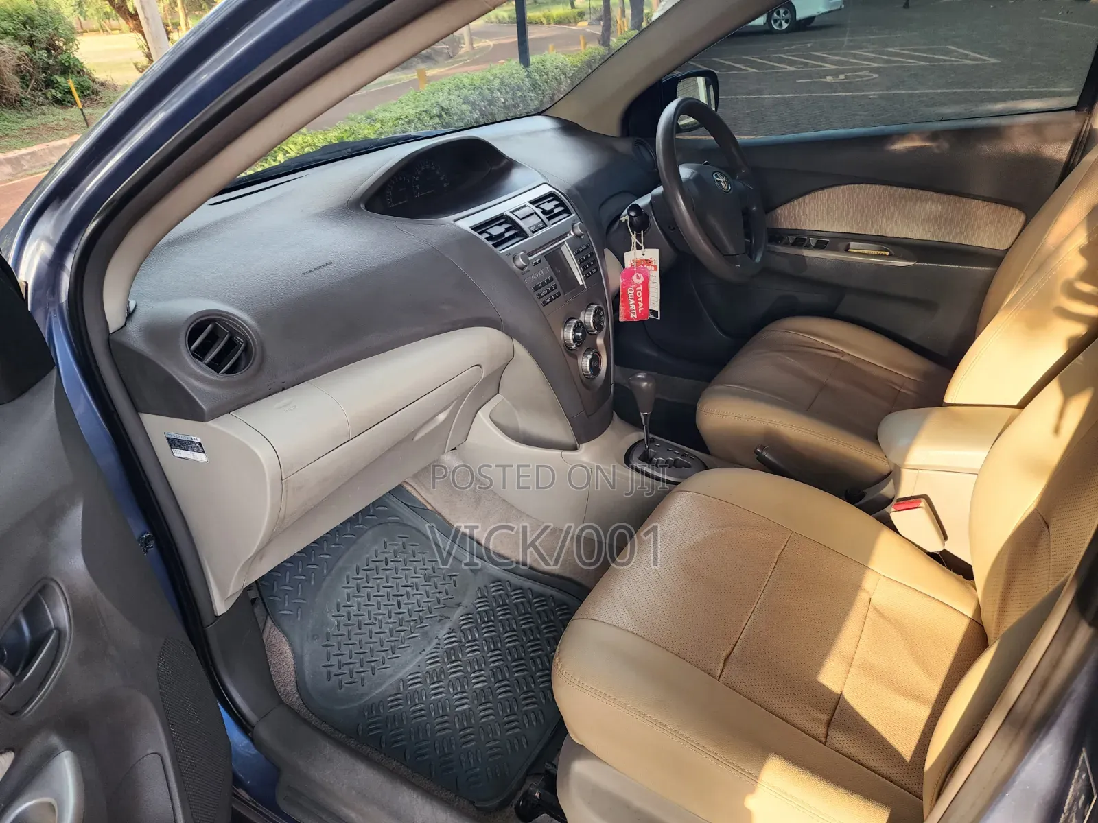 Toyota Belta 2010 Blue