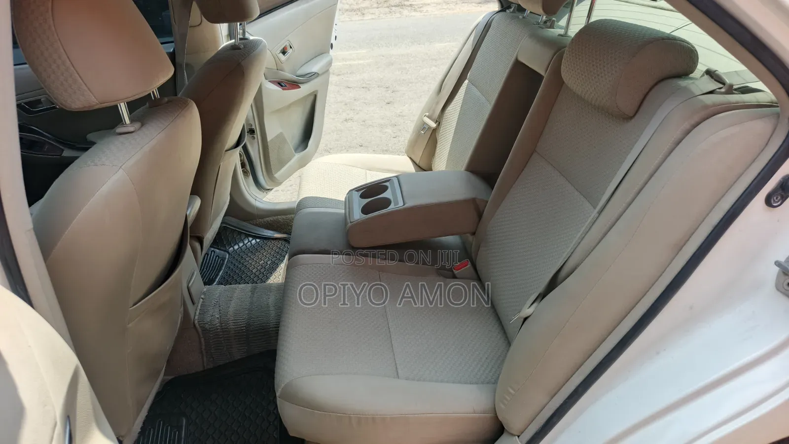 Toyota Premio 2010 White