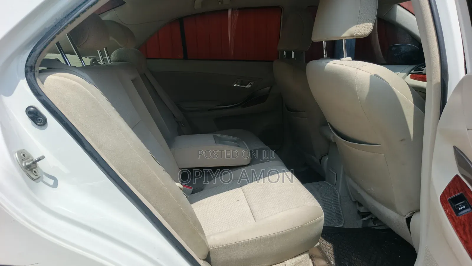 Toyota Premio 2010 White