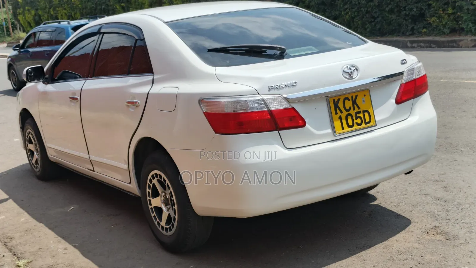 Toyota Premio 2010 White