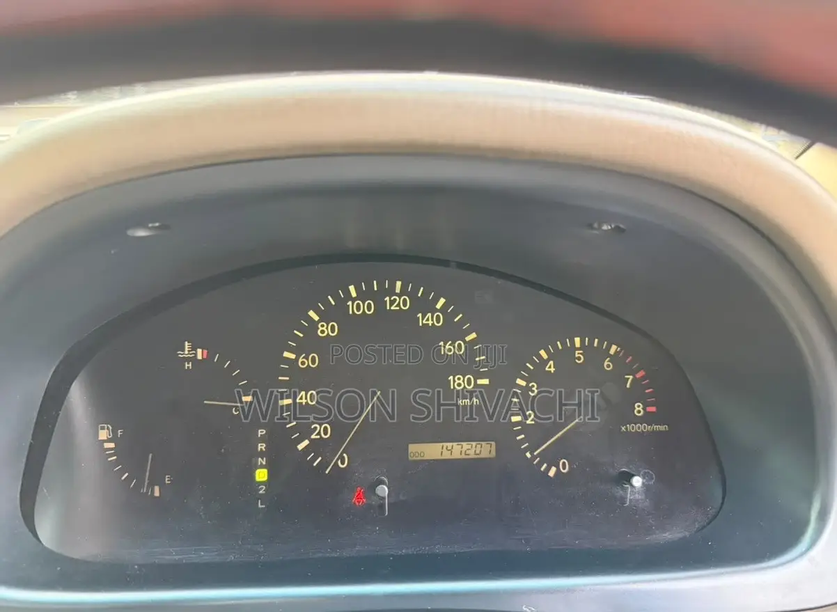 Toyota Harrier 2001 Gold