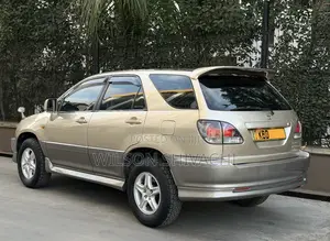 Toyota Harrier 2001 Gold