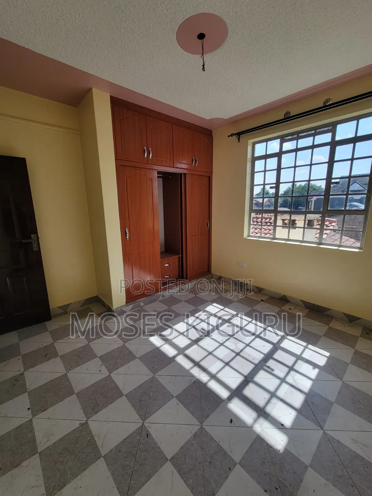 3bdrm Shared Apartment in Kenyatta Road for rent