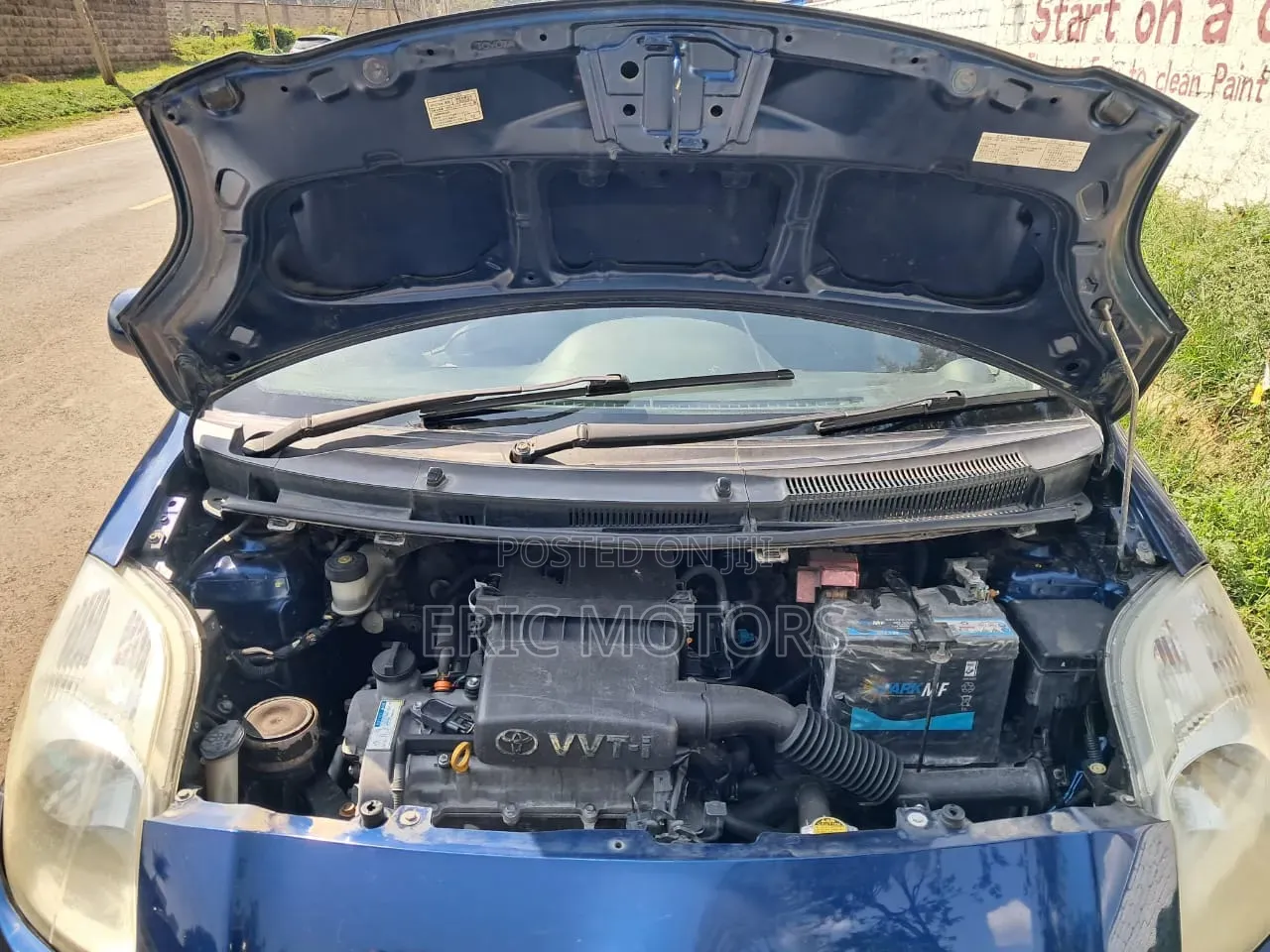 Toyota Vitz 2006 Blue
