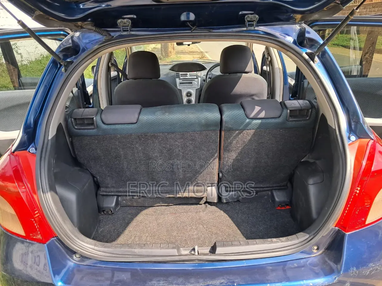 Toyota Vitz 2006 Blue