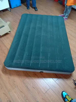 4×6 Intex Inflatable Airbed With Pump