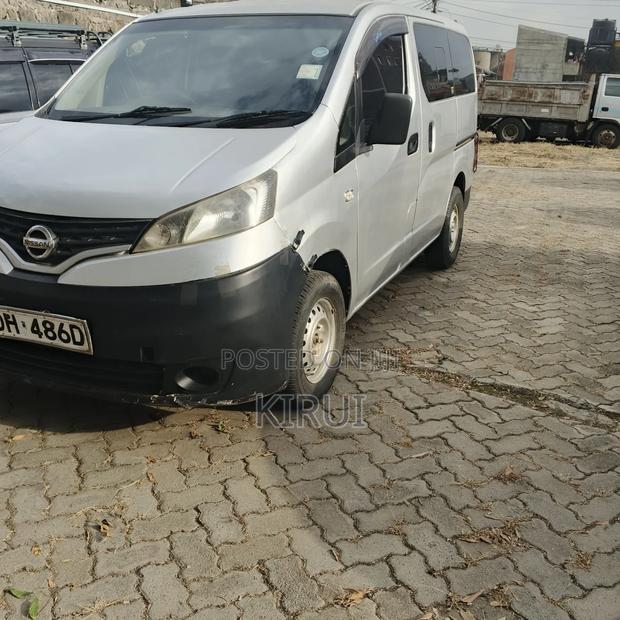 Nissan NV200 2014 Silver - thumbnail 3