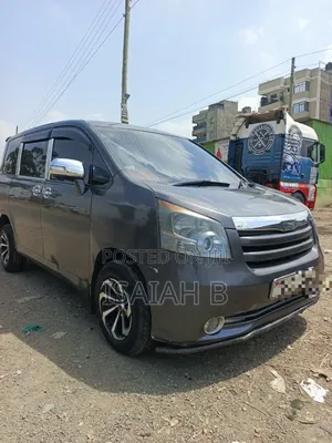 Toyota Noah 2008 Gray
