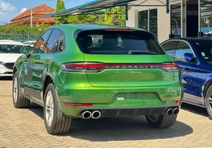 Porsche Macan 2019 Green