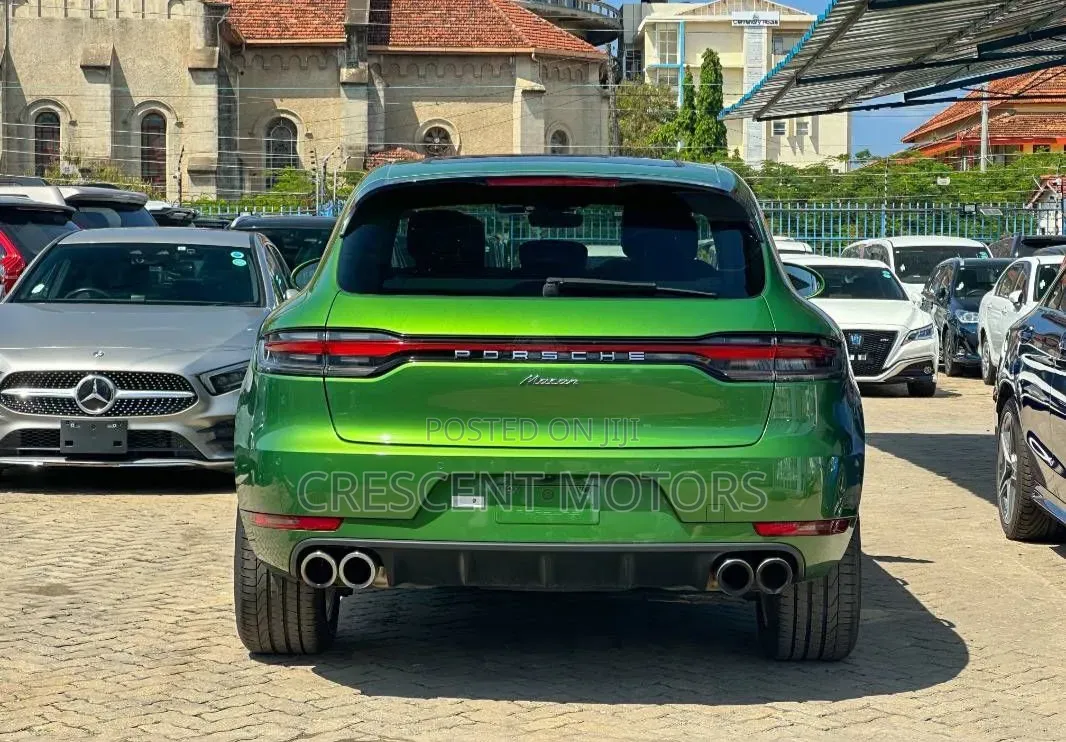 Porsche Macan 2019 Green