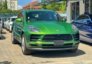 Porsche Macan 2019 Green