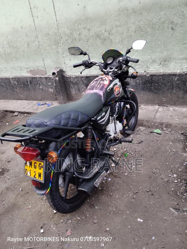 Bajaj Boxer 150 UG 2025 Black