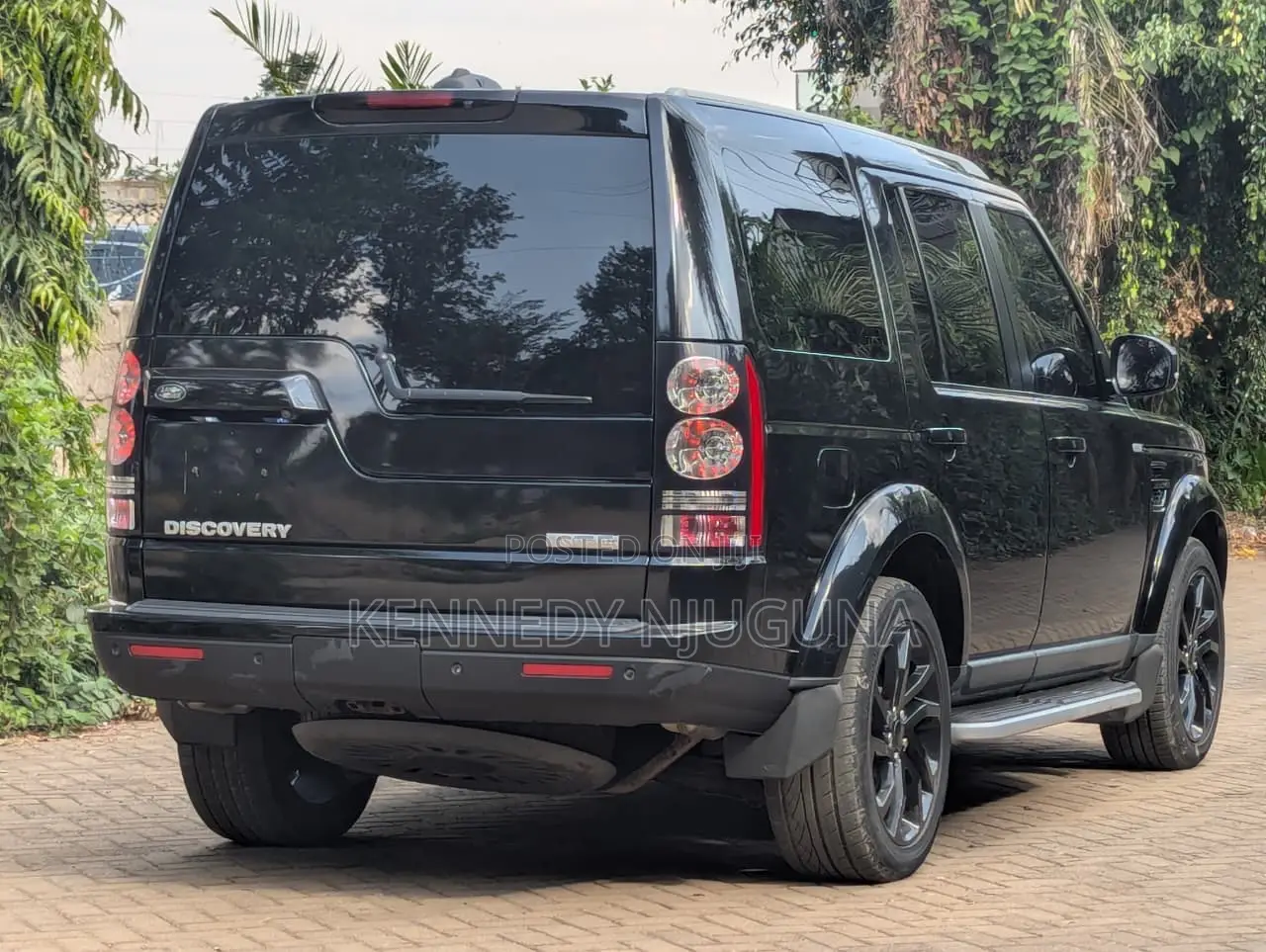 Land Rover Discovery 2016 Black