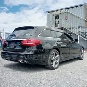 Mercedes-Benz C200 2017 Black