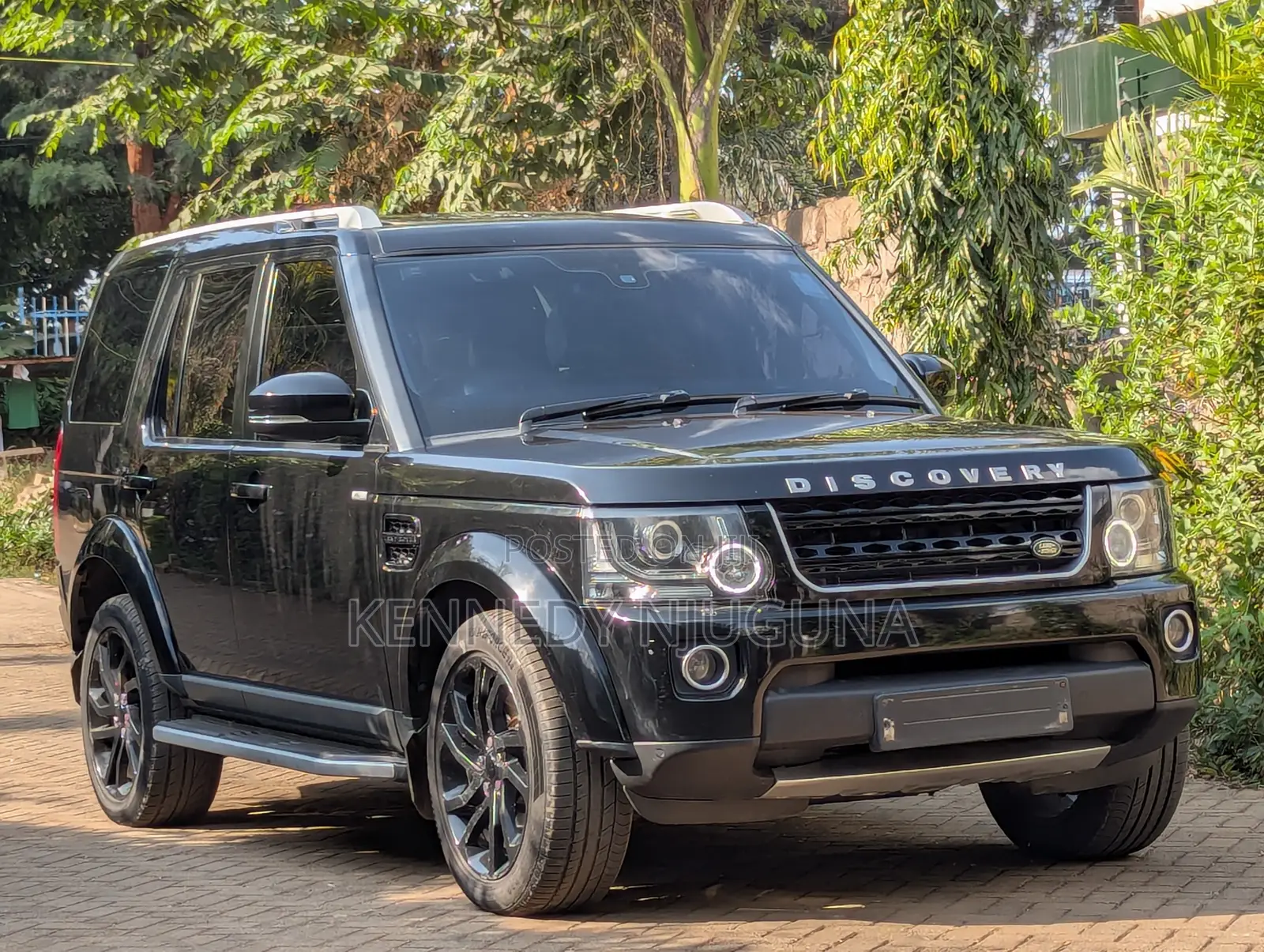 Land Rover Discovery 2016 Black