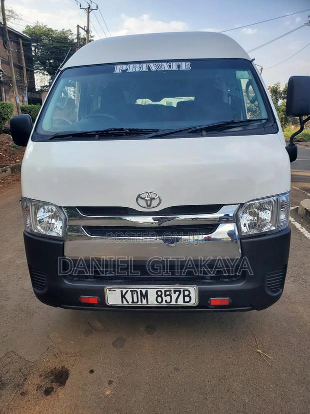 Toyota HiAce 2016 White