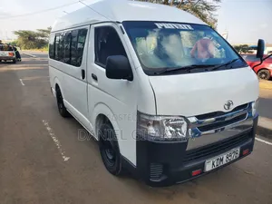 Toyota HiAce 2016 White