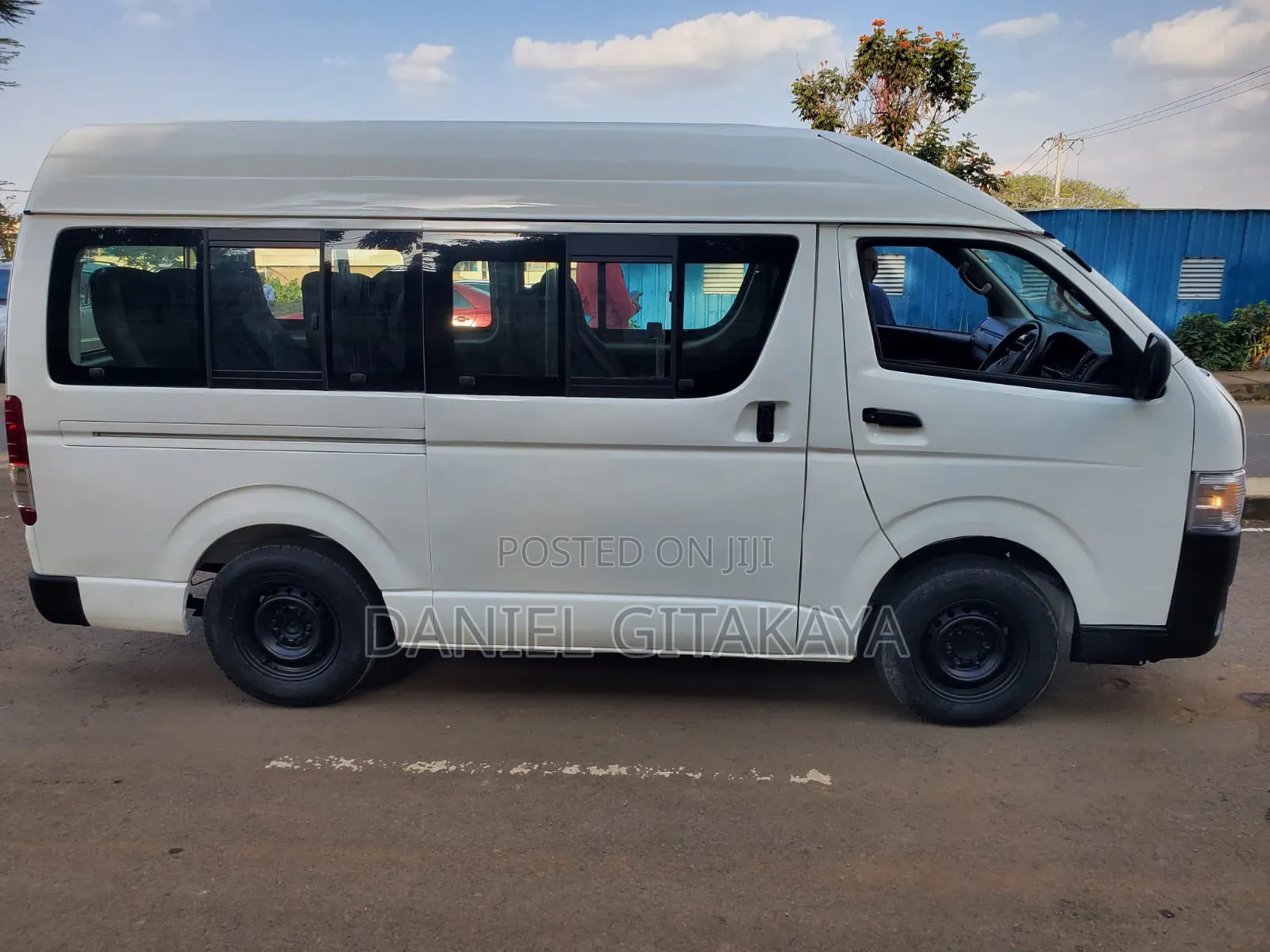Toyota HiAce 2016 White