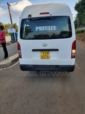 Toyota HiAce 2016 White