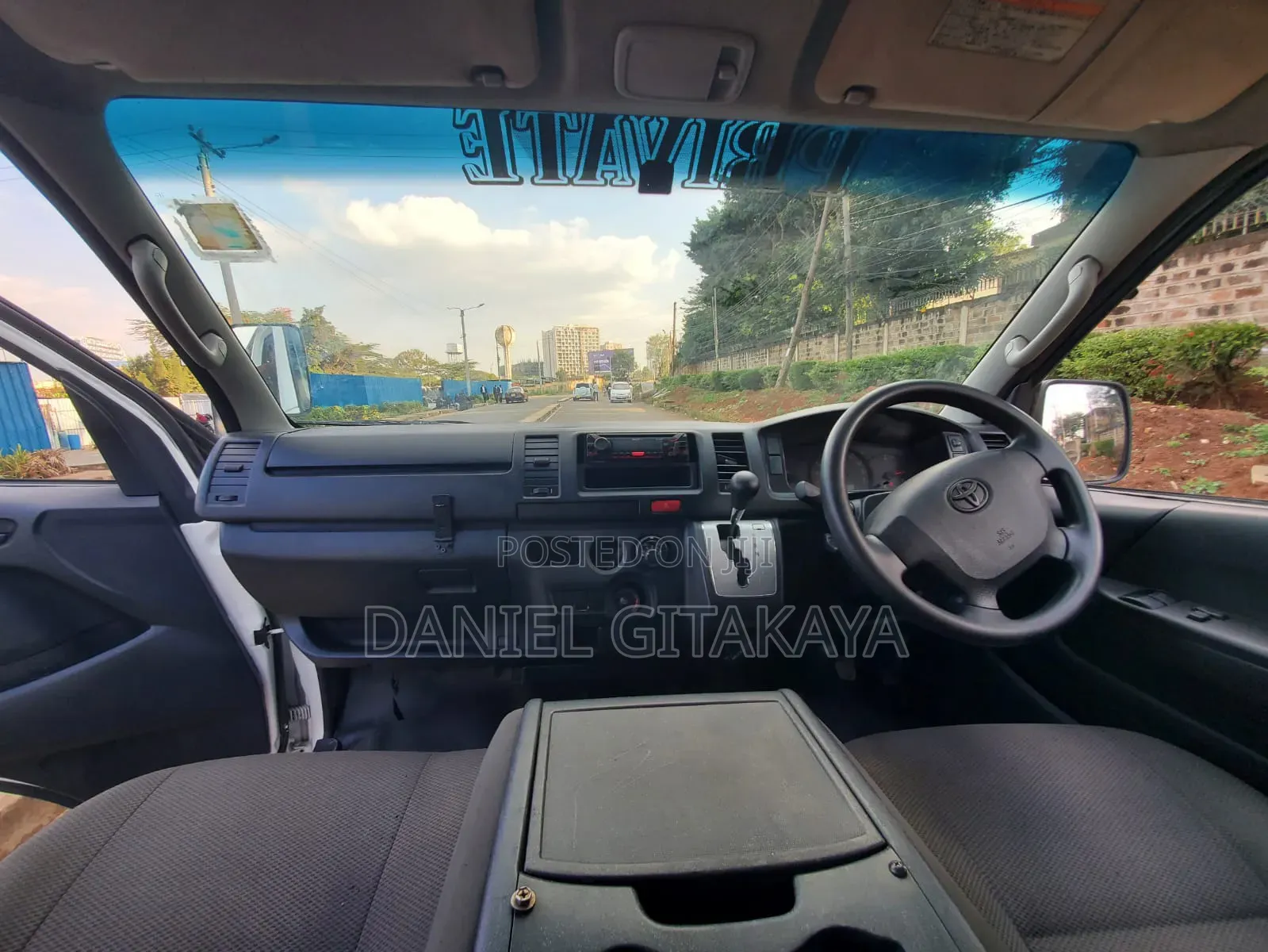 Toyota HiAce 2016 White