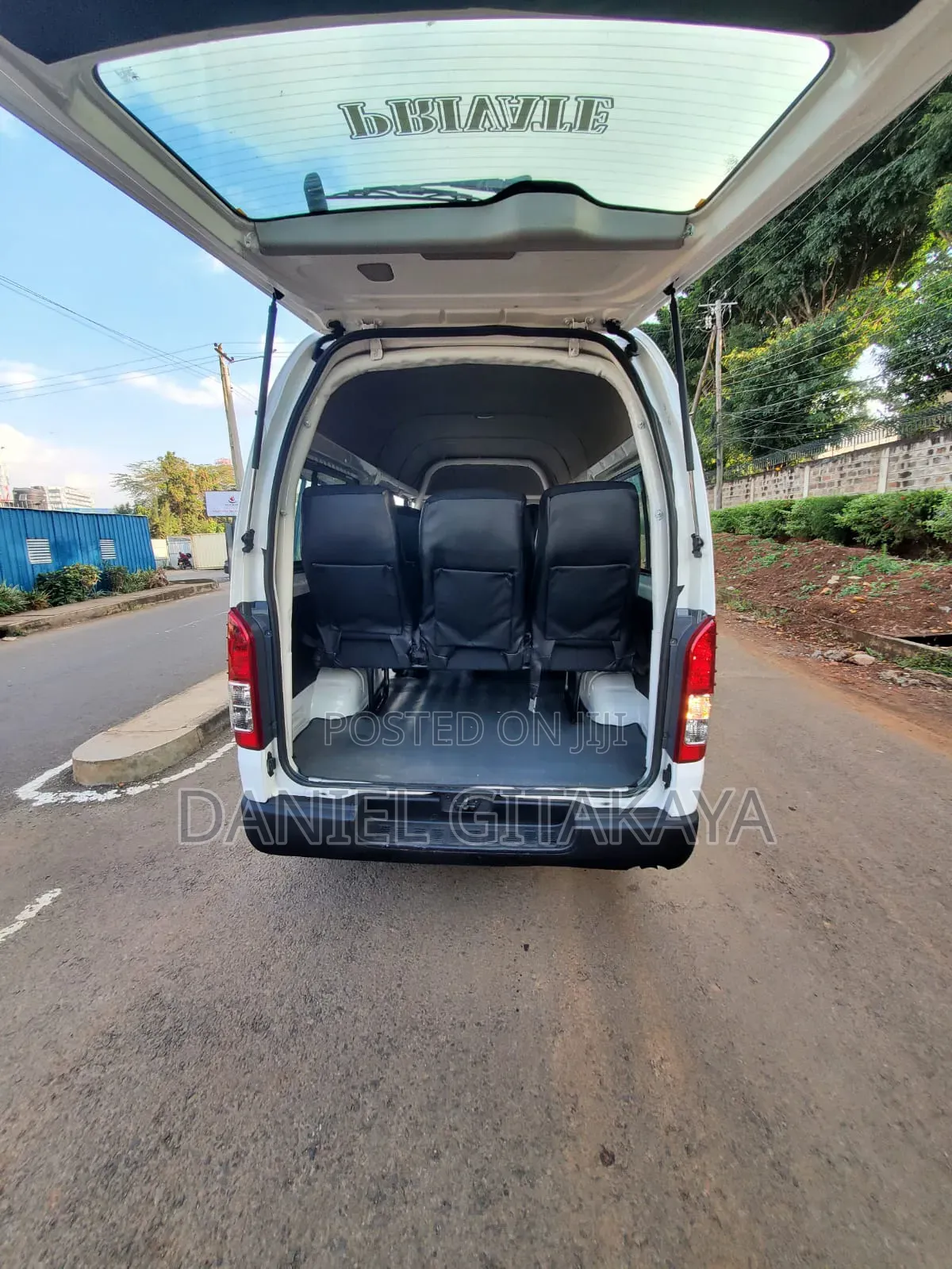 Toyota HiAce 2016 White