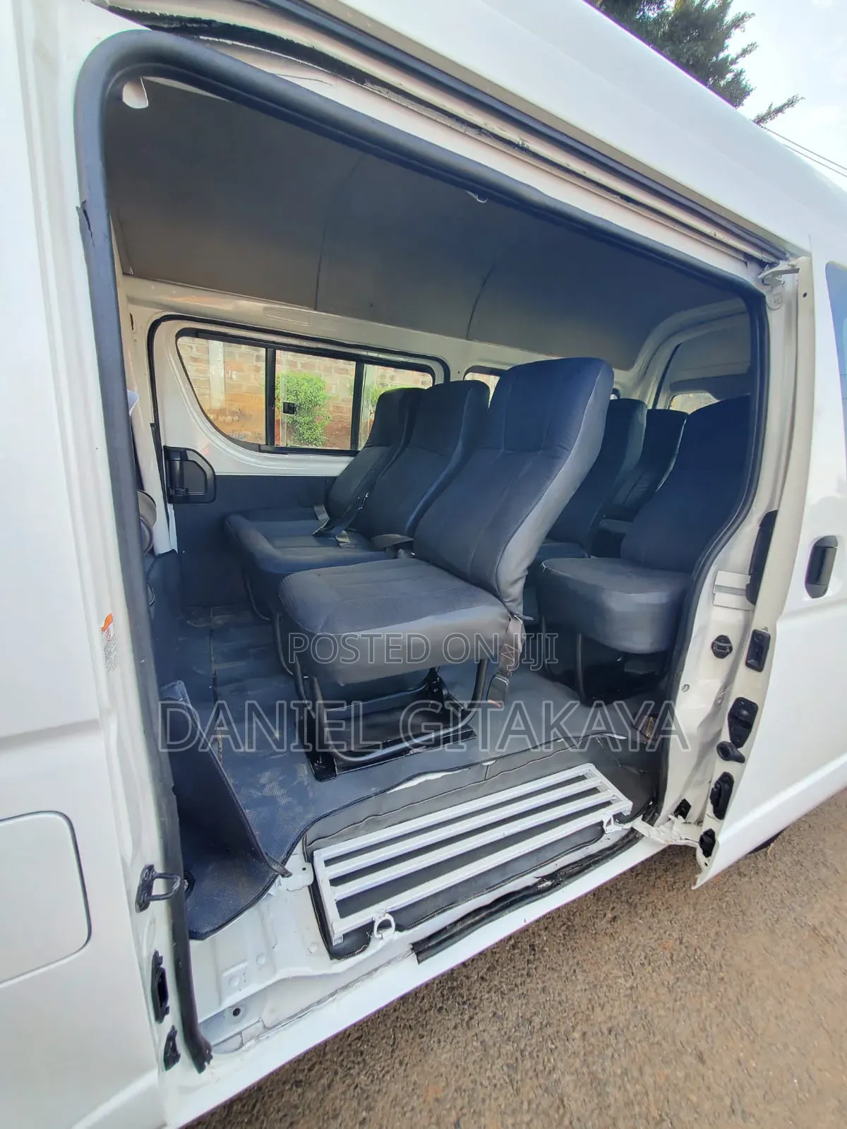 Toyota HiAce 2016 White