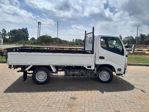 Toyota Dyna - thumbnail 2