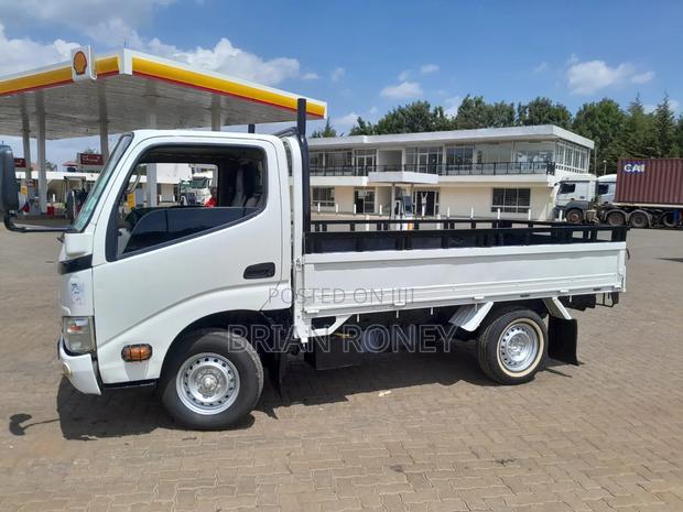 Toyota Dyna - thumbnail 3