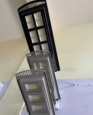 300 Watts Solar Street Lights