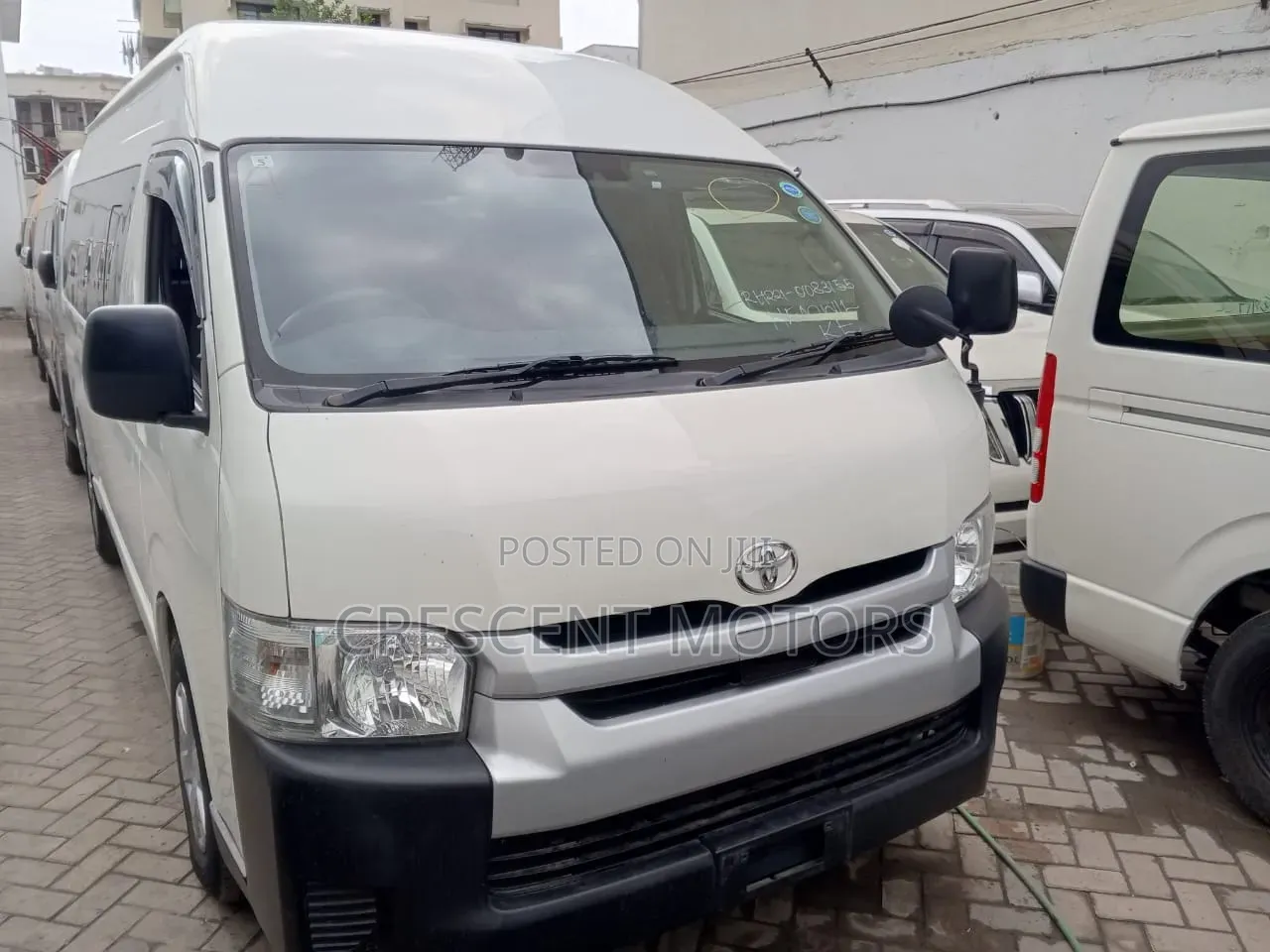 Toyota HiAce 2019 White