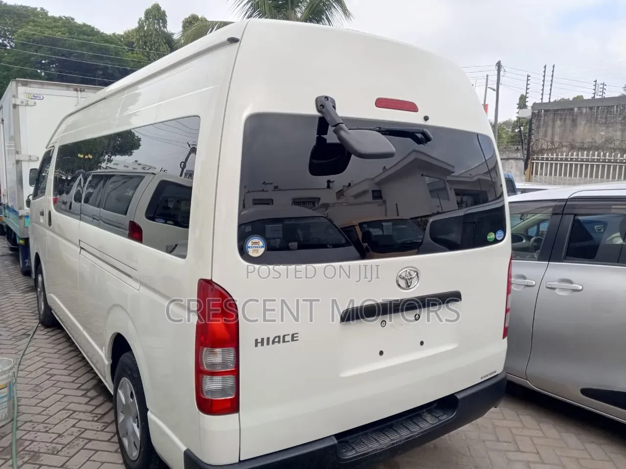 Toyota HiAce 2019 White