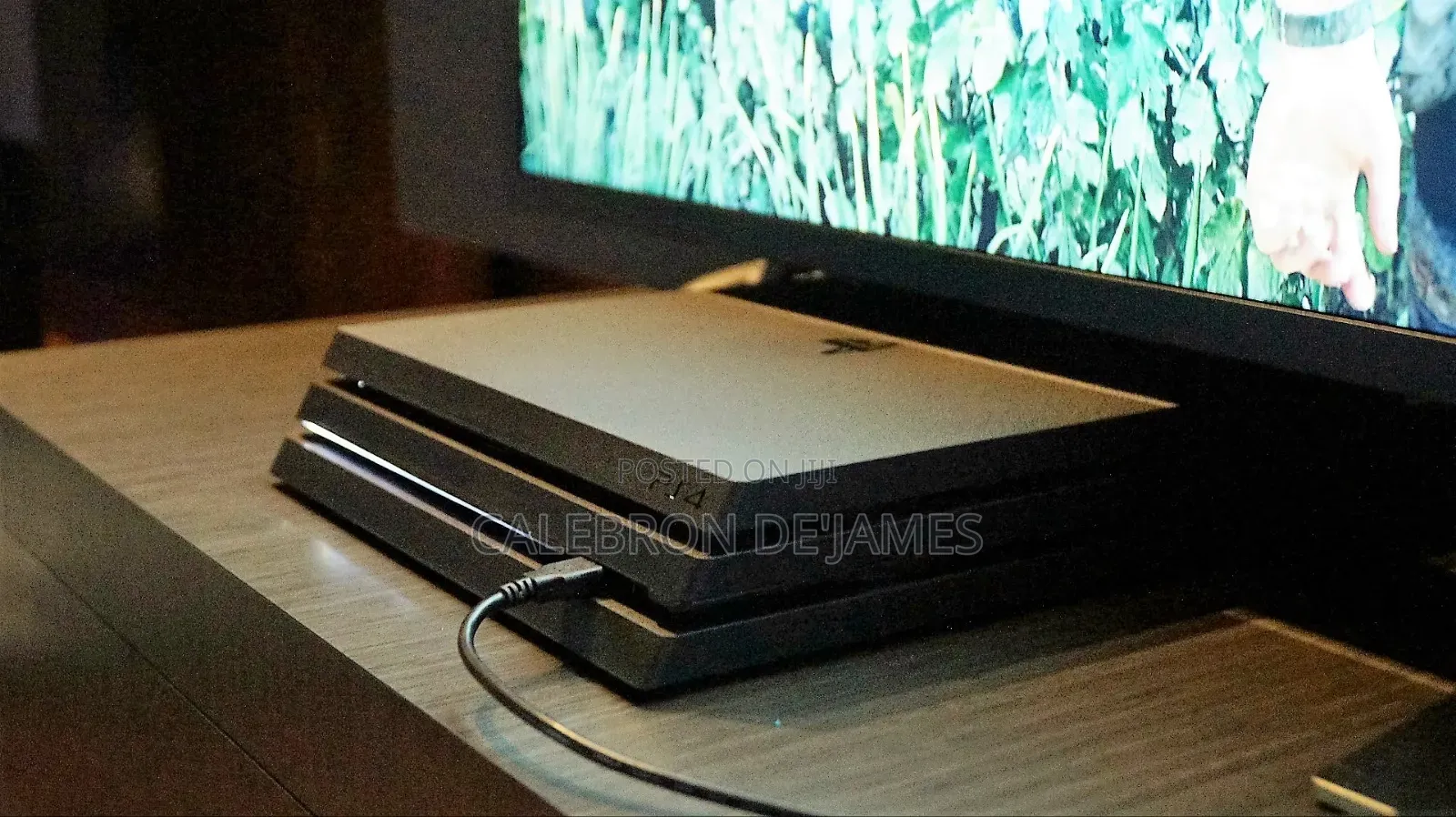 Ps 4 Pro Chipped With 17 Games,2 Controller Pads