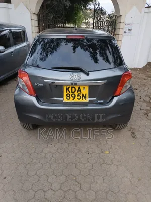 Toyota Vitz 2013 Gray