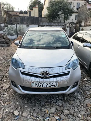 Toyota Ractis 2013 Gray
